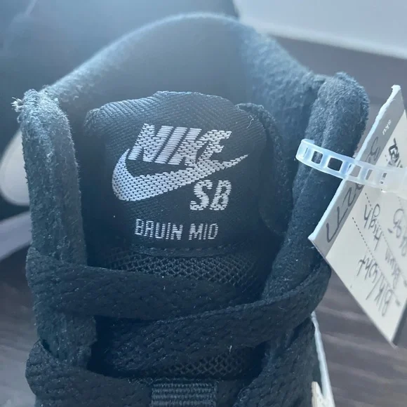 Nike Bruin Mid Skate Shoes - Picture 5 of 7